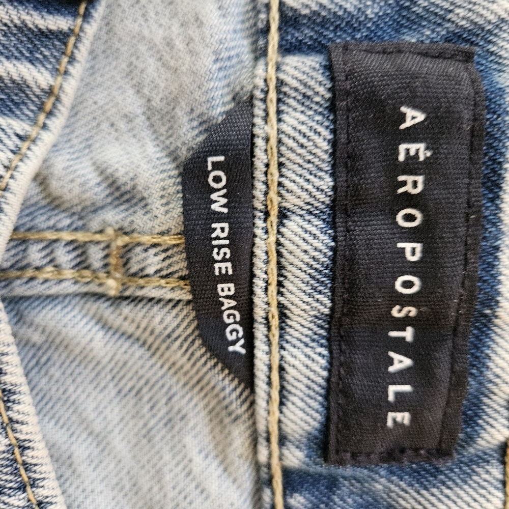 Aeropostale Low Rise Baggy Light Blue Distressed Jeans Size 6 Short - Picture 4 of 7
